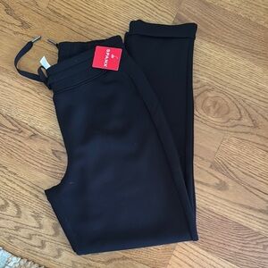 SPANX Air Essentials Tapered Pant
